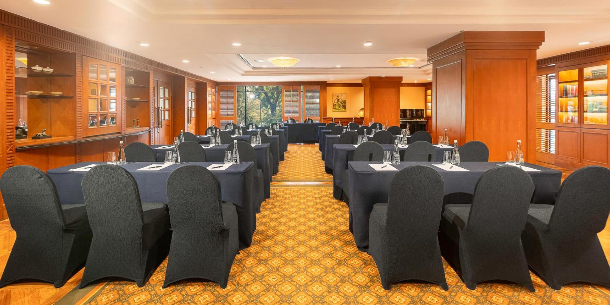 Aryaduta Menteng Jakarta Exterior photo
